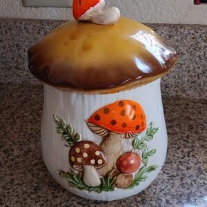 1976 Sears Merry Mushroom Cannister Only